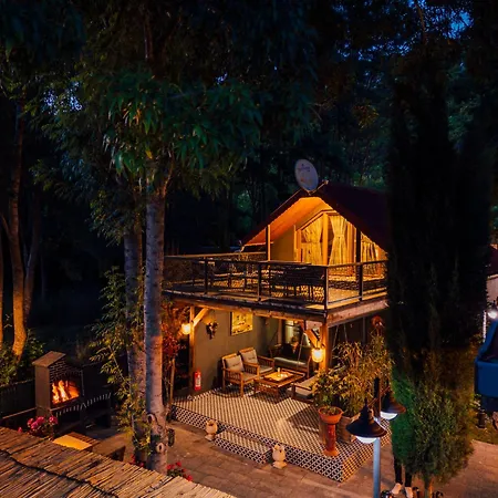 Villa Antik River House *
