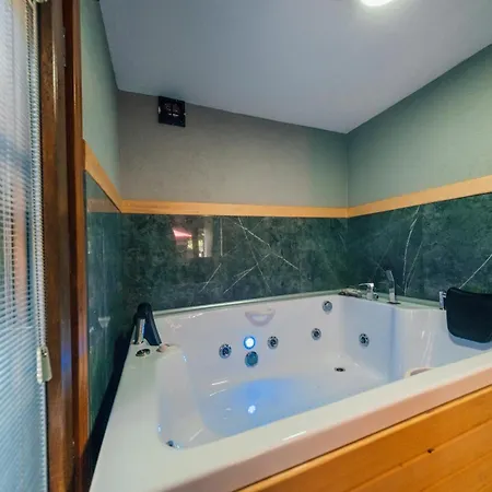 Antik River House Villa *