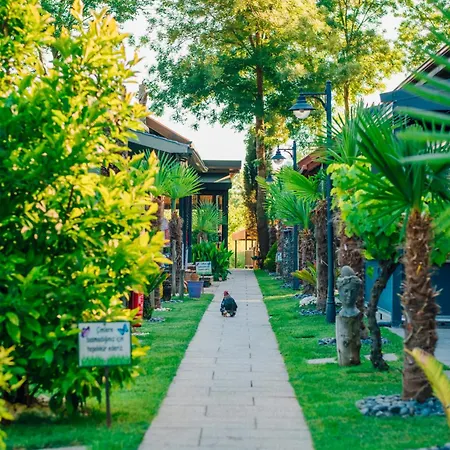 Villa Antik River House *