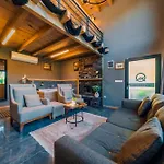 Villa Antik River House *