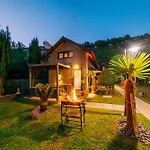 Antik River House