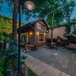 Antik River House Villa
