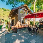 Villa Antik River House