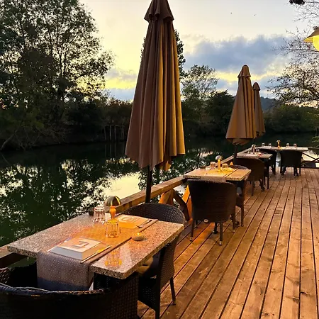 Antik River House فيلة *