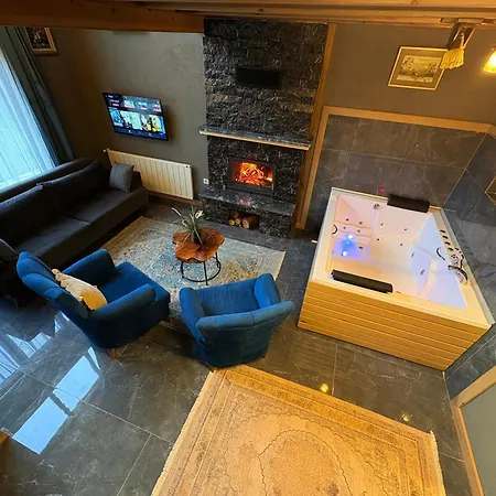 Antik River House Villa *