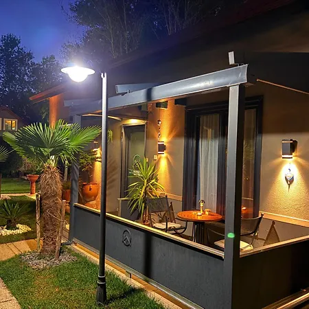Antik River House أجفا