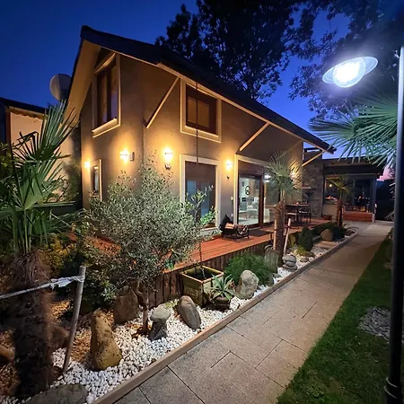 Antik River House Sile