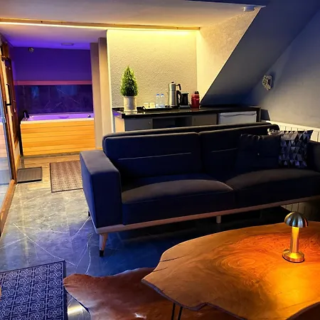 Antik River House