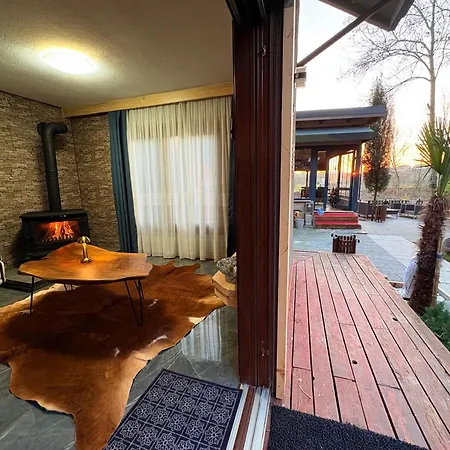 Antik River House Villa *