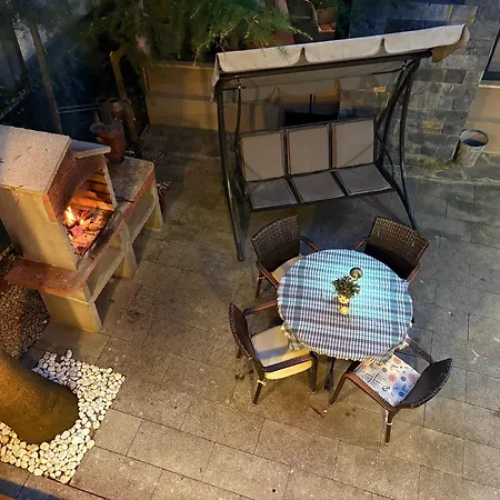 Antik River House Villa *