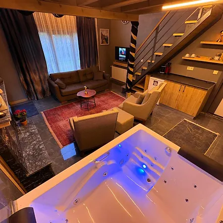 Villa Antik River House *
