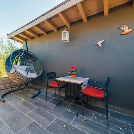 Antik River House فيلة *