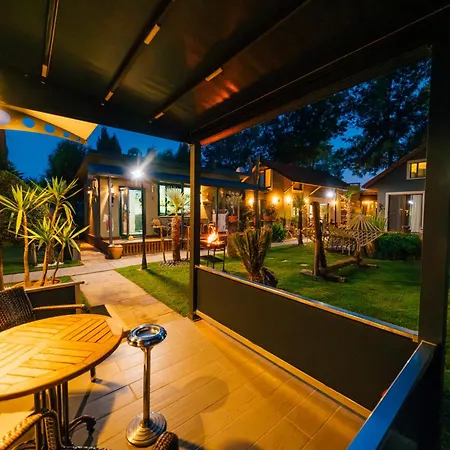 Antik River House * أجفا