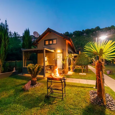 Antik River House