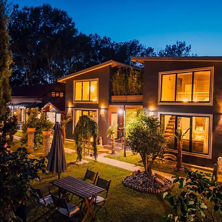 Antik River House فيلة أجفا